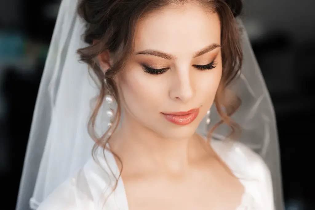 Perfekcyjny makijaż ślubny a cera trądzikowa